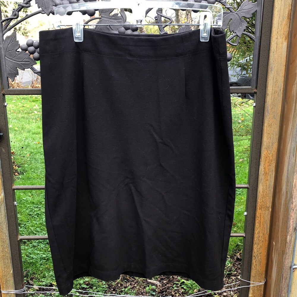 Eileen Fisher dark brown straight skirt with kick pleat size L